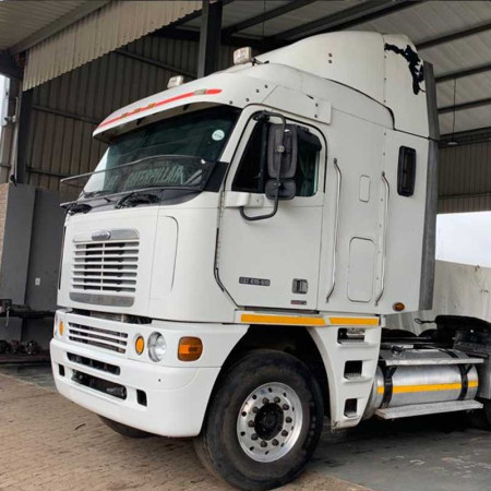 Freightliner Argosy CAT C12...